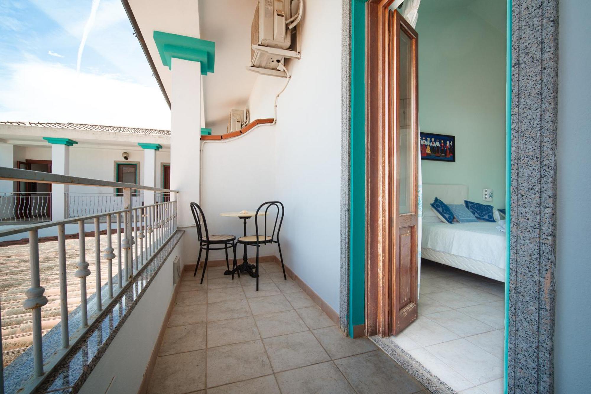 Baja Azzurra Hotel 3*